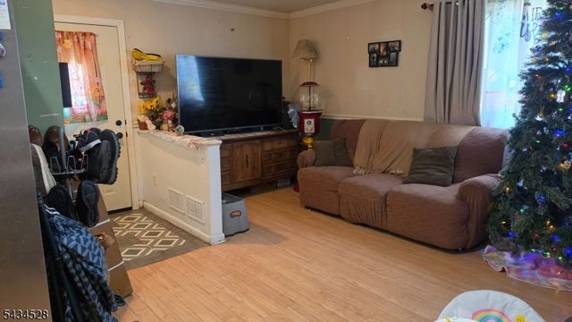 1115 W Camplain Rd, Manville Boro, NJ 08835