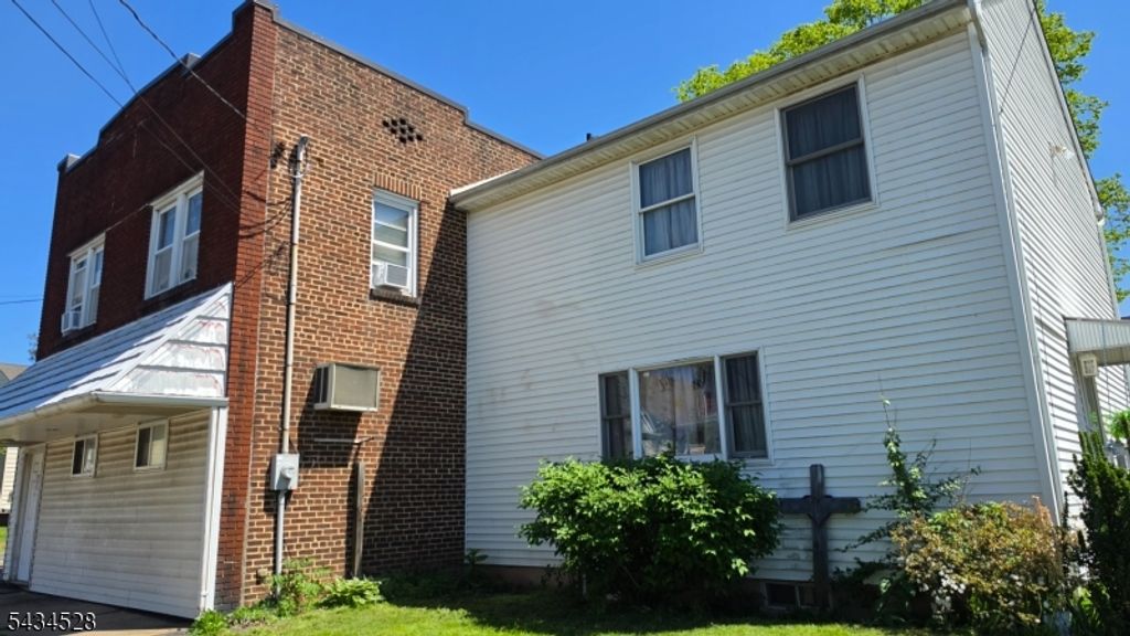 1115 W Camplain Rd, Manville Boro, NJ 08835