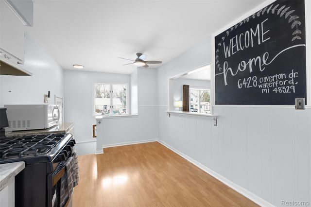 6428 Cloverton Drive, Waterford Charter Township, MI 48329