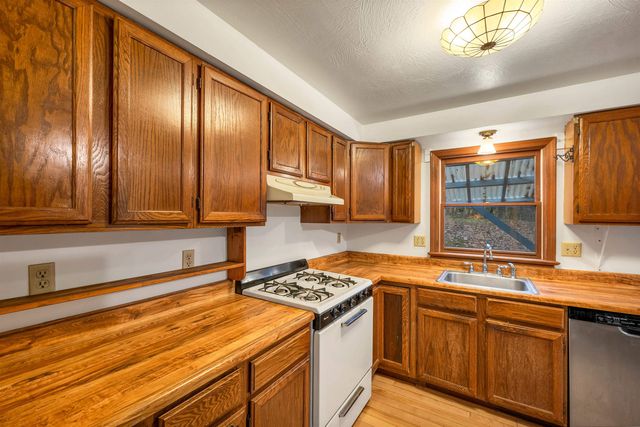 154 Mountain Road, Deerfield, NH 03037