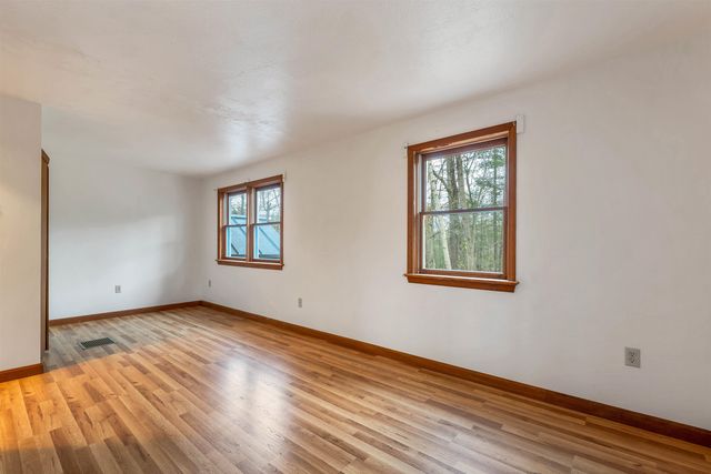 154 Mountain Road, Deerfield, NH 03037