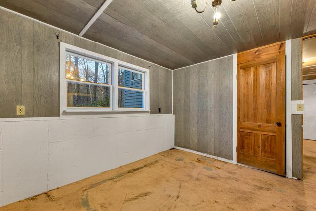 154 Mountain Road, Deerfield, NH 03037