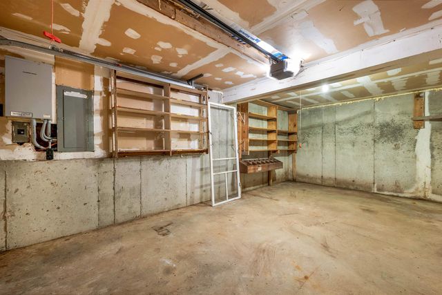 154 Mountain Road, Deerfield, NH 03037