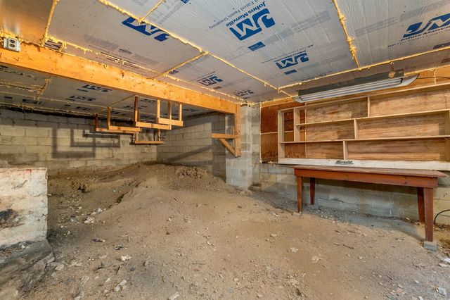 154 Mountain Road, Deerfield, NH 03037