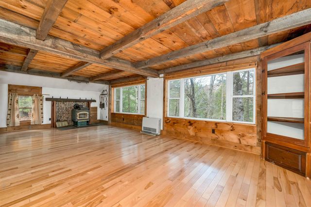 154 Mountain Road, Deerfield, NH 03037