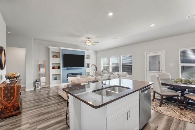 1004 Mamavic Lane, Royse City, TX 75189