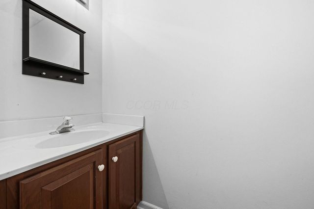 5406 Bullfinch Drive, Westerville, OH 43081