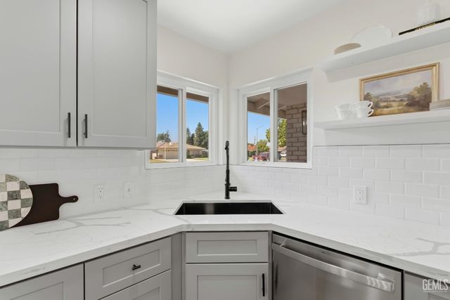 5808 Sally Avenue, Bakersfield, CA 93308