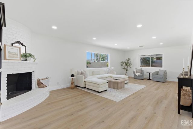5808 Sally Avenue, Bakersfield, CA 93308