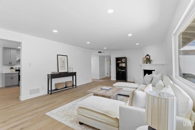 5808 Sally Avenue, Bakersfield, CA 93308