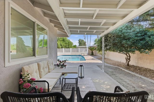 5808 Sally Avenue, Bakersfield, CA 93308