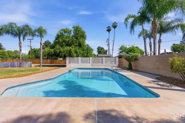 5808 Sally Avenue, Bakersfield, CA 93308