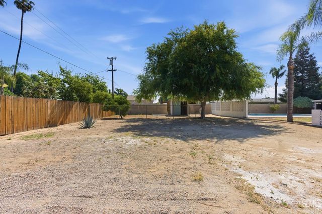 5808 Sally Avenue, Bakersfield, CA 93308
