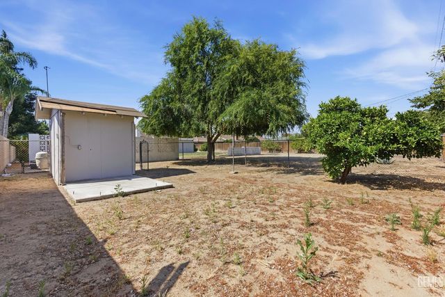 5808 Sally Avenue, Bakersfield, CA 93308