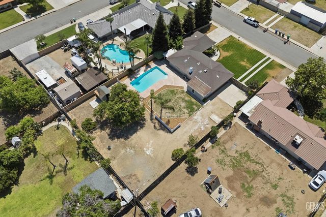 5808 Sally Avenue, Bakersfield, CA 93308