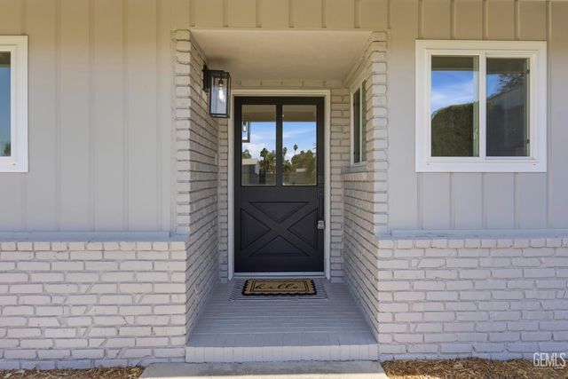 5808 Sally Avenue, Bakersfield, CA 93308