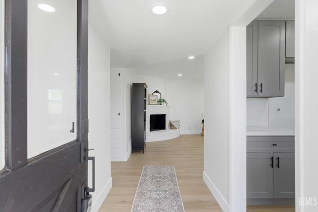 5808 Sally Avenue, Bakersfield, CA 93308