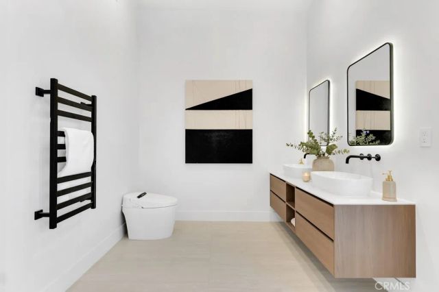 5330 Dubois Avenue, Woodland Hills, CA 91367