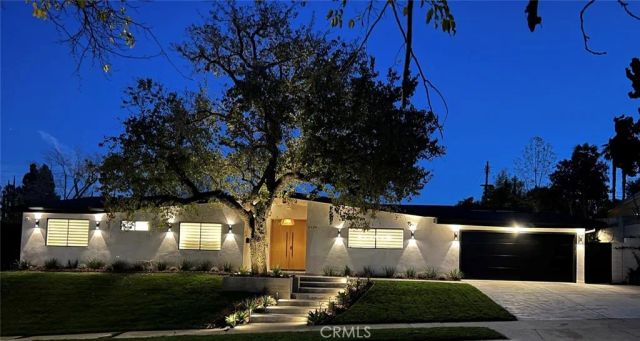 5330 Dubois Avenue, Woodland Hills, CA 91367