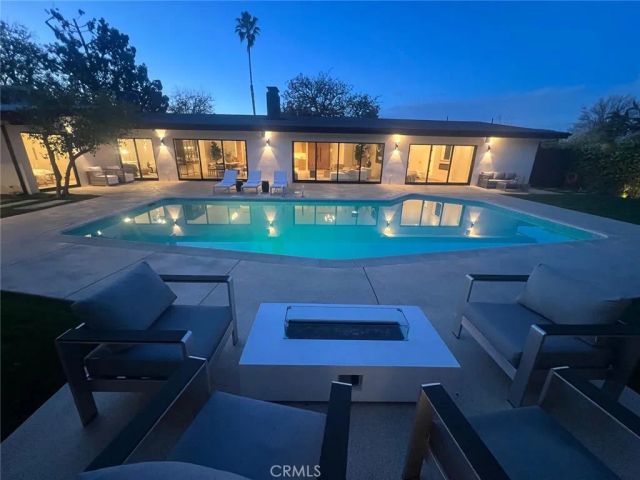 5330 Dubois Avenue, Woodland Hills, CA 91367