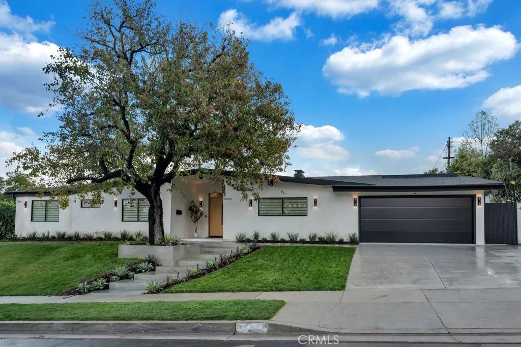 5330 Dubois Avenue, Woodland Hills, CA 91367