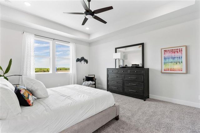 1386 N 163rd Court, Basehor, KS 66007
