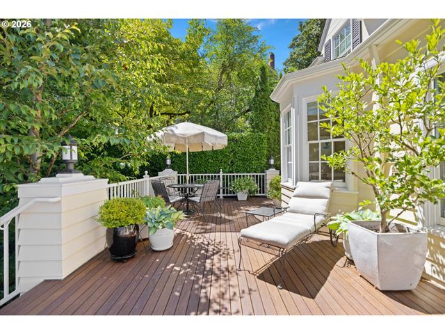 2670 Sw MONTGOMERY Dr, Portland, OR 97201