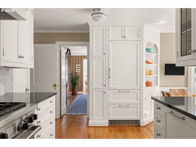 2670 Sw MONTGOMERY Dr, Portland, OR 97201