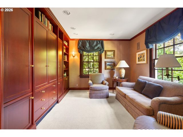 2670 Sw MONTGOMERY Dr, Portland, OR 97201