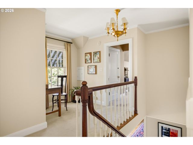 2670 Sw MONTGOMERY Dr, Portland, OR 97201