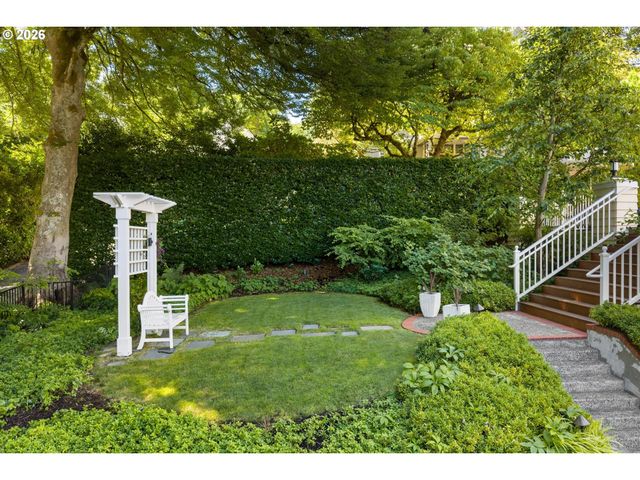 2670 Sw MONTGOMERY Dr, Portland, OR 97201