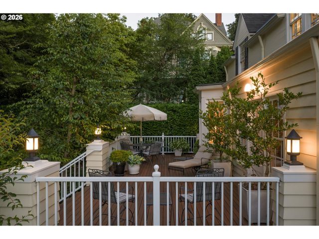 2670 Sw MONTGOMERY Dr, Portland, OR 97201