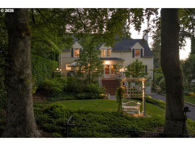 2670 Sw MONTGOMERY Dr, Portland, OR 97201