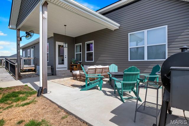 1619 Oglesby Drive, Edwardsville, IL 62025