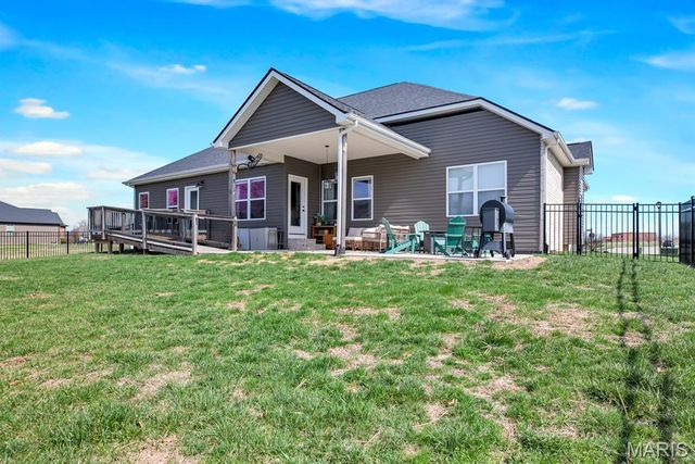 1619 Oglesby Drive, Edwardsville, IL 62025