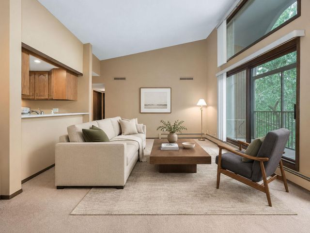 9600 Portland Avenue S 311, Bloomington, MN 55420