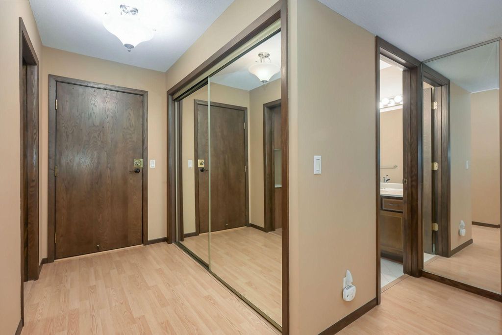 9600 Portland Avenue S 311, Bloomington, MN 55420 — photo 2