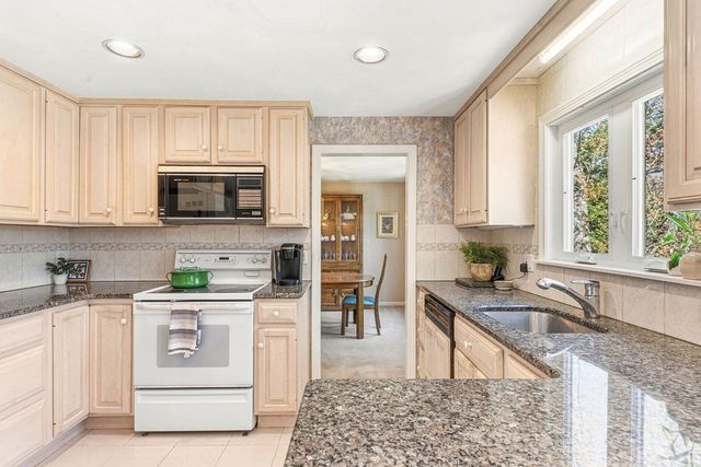 151 Cranberry Rd, North Attleboro, MA 02760