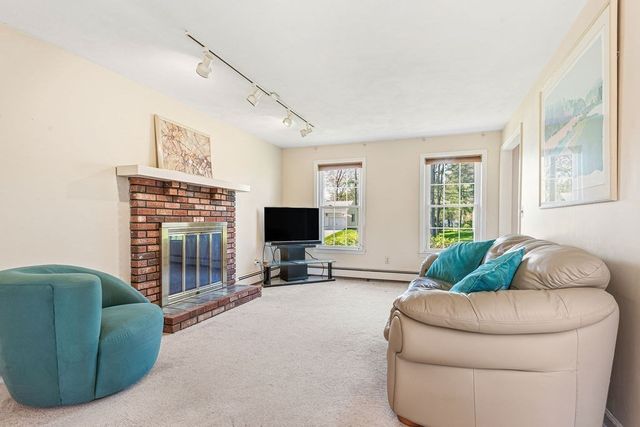 151 Cranberry Rd, North Attleboro, MA 02760