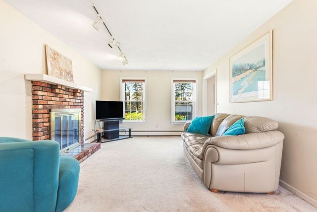 151 Cranberry Rd, North Attleboro, MA 02760
