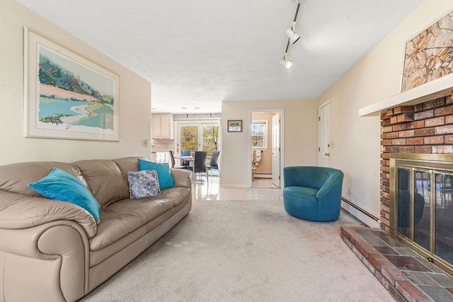 151 Cranberry Rd, North Attleboro, MA 02760