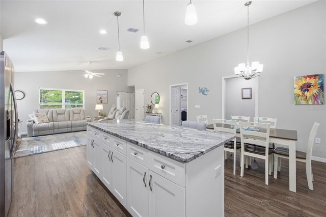 141 FISHER WAY, Ocklawaha, FL 32179