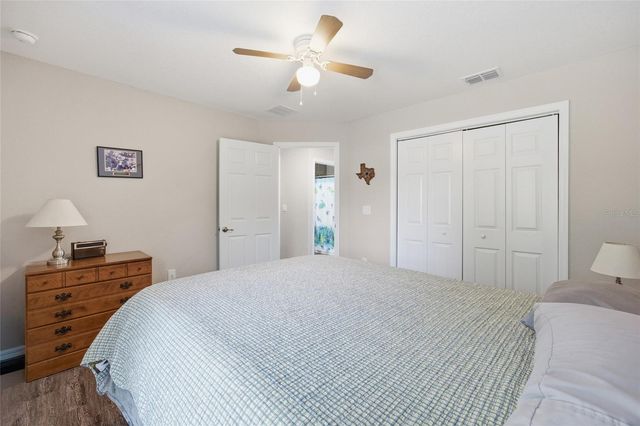141 FISHER WAY, Ocklawaha, FL 32179