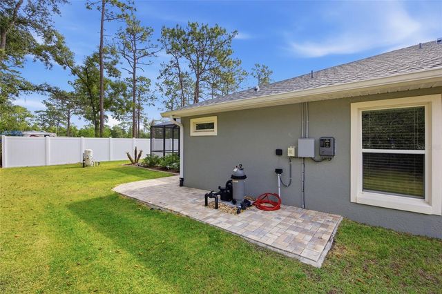 141 FISHER WAY, Ocklawaha, FL 32179