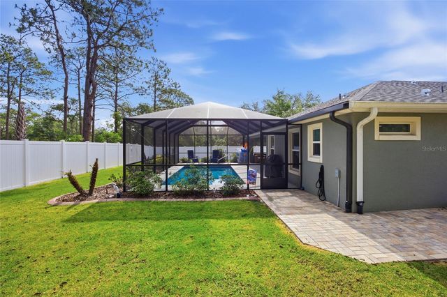 141 FISHER WAY, Ocklawaha, FL 32179