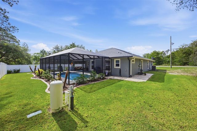 141 FISHER WAY, Ocklawaha, FL 32179