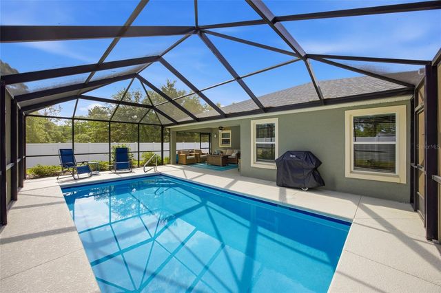 141 FISHER WAY, Ocklawaha, FL 32179