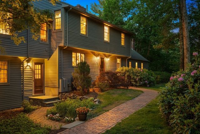 41 Great Rock Rd, Sherborn, MA 01770