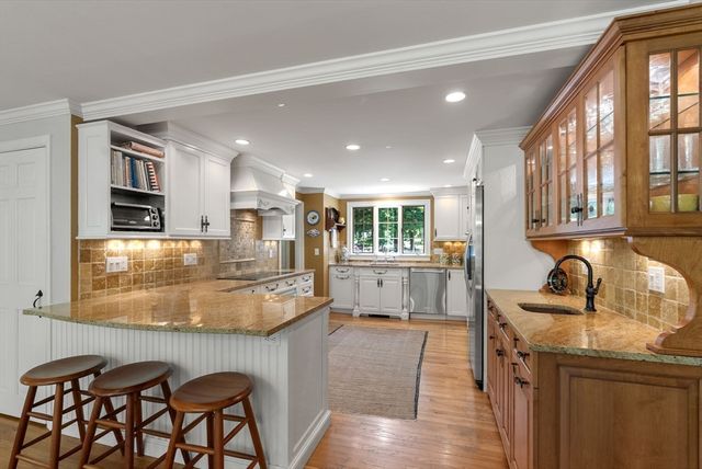 41 Great Rock Rd, Sherborn, MA 01770