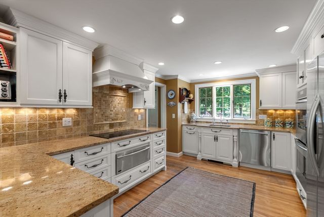 41 Great Rock Rd, Sherborn, MA 01770